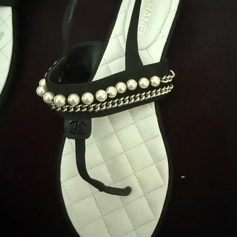 CHANEL Black and White Quilted Sandals floor sample minor scratches on bottom